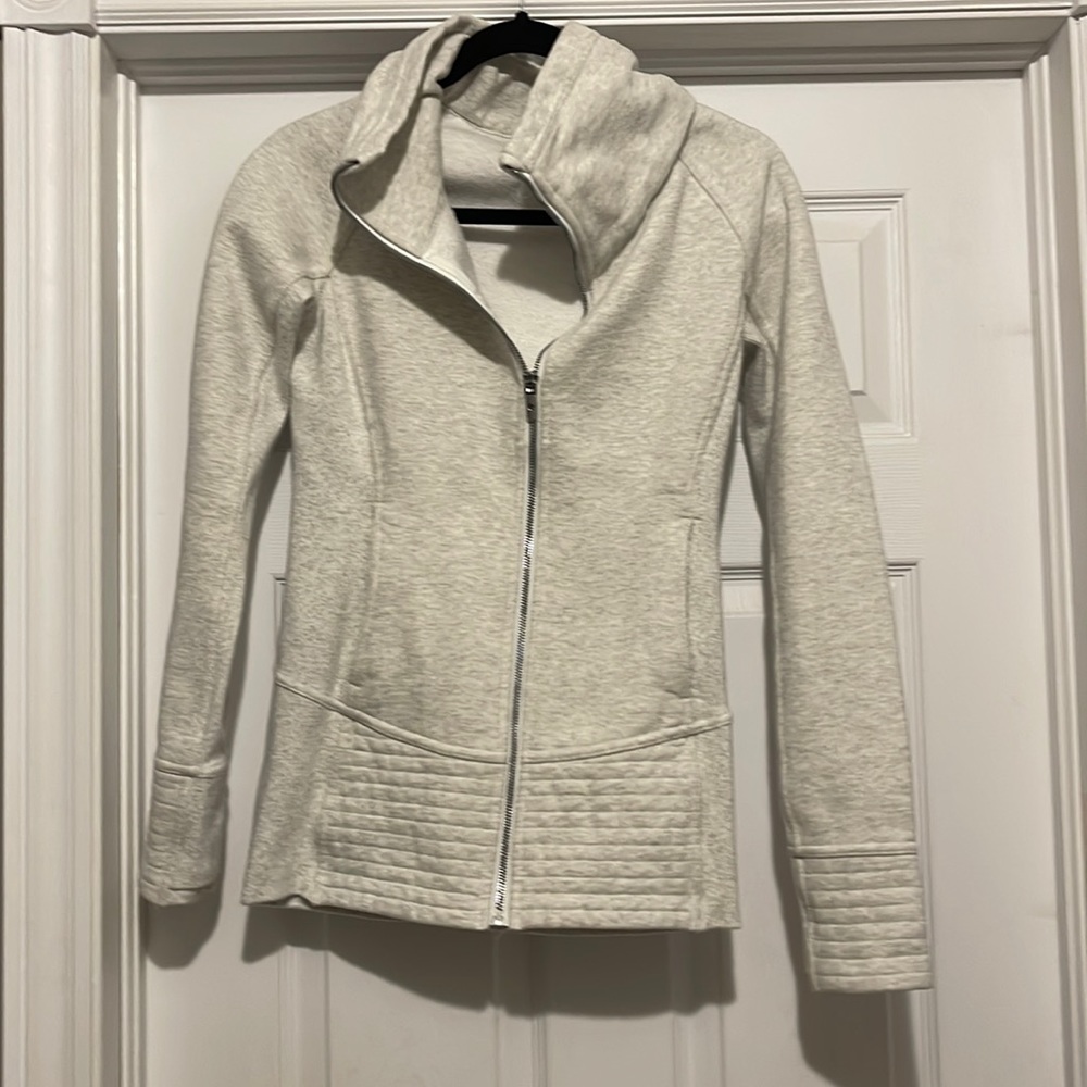 Lululemon Radiant Jacket II, Heathered Ivory. Pristine. Small. HP! - Picture 7 of 13
